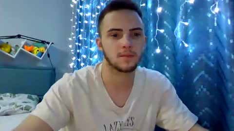 Snapshot of golden_boyyy21 chatting on January 2025 02:15:01 PM Golden boyyy21 online show from January 2025 02:15:01 PM