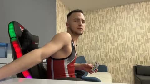 Snapshot of golden_boyyy21 chatting on January 2025 01:38:02 PM Golden boyyy21 online show from January 2025 01:38:02 PM