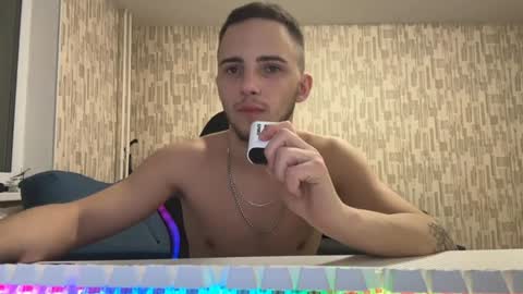 Snapshot of golden_boyyy21 chatting on February 2025 05:15:02 PM Golden boyyy21 online show from February 2025 05:15:02 PM