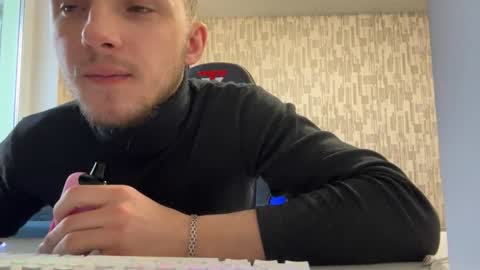 Snapshot of golden_boyyy21 chatting on February 2025 11:01:02 AM Golden boyyy21 online show from February 2025 11:01:02 AM