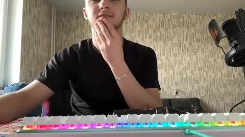 Snapshot of golden_boyyy21 chatting on February 2025 08:32:02 AM Golden boyyy21 online show from February 2025 08:32:02 AM