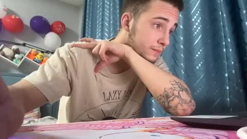 Snapshot of golden_boyyy21 chatting on February 2025 04:36:02 PM Golden boyyy21 online show from February 2025 04:36:02 PM