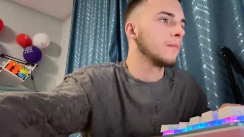 Snapshot of golden_boyyy21 chatting on March 2025 04:56:02 PM Golden boyyy21 online show from March 2025 04:56:02 PM