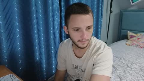 Snapshot of golden_boyyy21 chatting on September 2025 07:15:02 PM Golden boyyy21 online show from September 2025 07:15:02 PM