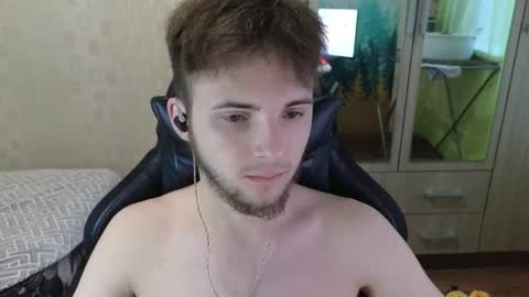 Golden boyyy21 online show from April 2026 03:23:01 AM