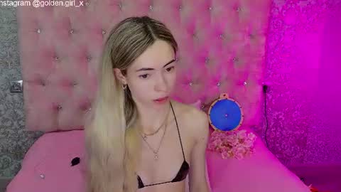 Snapshot of golden_girl__ chatting on June 2026 01:52:01 AM golden girl online show from June 2026 01:52:01 AM