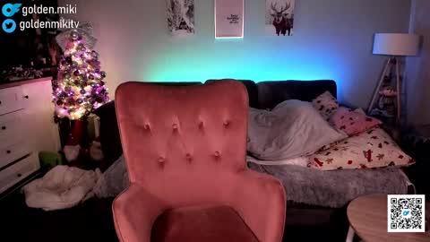 Snapshot of golden_miki chatting on December 2024 07:33:02 AM Shy in the streets but a freak in the sheets online show from December 2024 07:33:02 AM