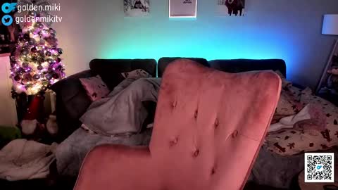 Snapshot of golden_miki chatting on December 2024 04:16:02 AM Shy in the streets but a freak in the sheets online show from December 2024 04:16:02 AM