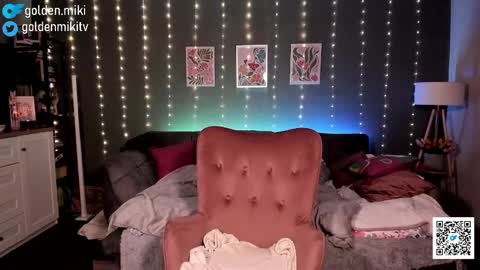 Snapshot of golden_miki chatting on February 2025 08:38:01 AM Shy in the streets but a freak in the sheets online show from February 2025 08:38:01 AM