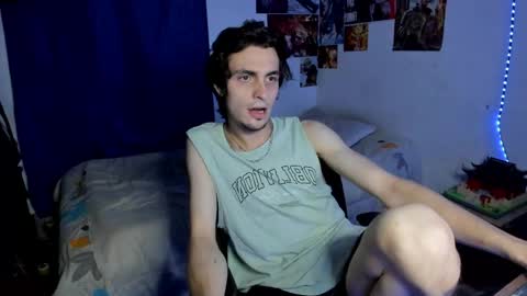 Snapshot of golden_ryan chatting on April 2026 12:32:02 PM Jmmmm online show from April 2026 12:32:02 PM