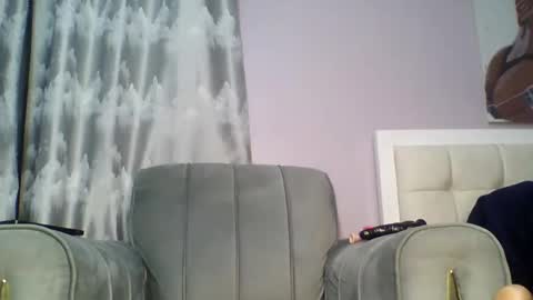 Snapshot of goldencurves_bunny chatting on March 2026 11:13:01 AM Bella online show from March 2026 11:13:01 AM