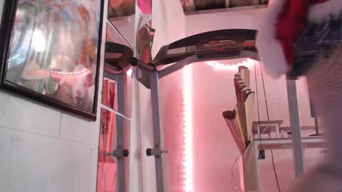 Snapshot of goldengoddessxxx chatting on December 2025 10:19:01 PM Sammy online show from December 2025 10:19:01 PM