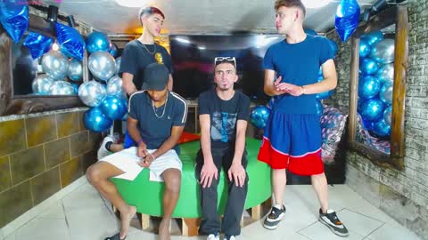 Snapshot of goldenjoi chatting on December 2024 12:40:02 PM GOLDENJOI online show from December 2024 12:40:02 PM