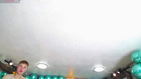 Snapshot of goldenjoi chatting on January 2025 03:44:01 PM GOLDENJOI online show from January 2025 03:44:01 PM