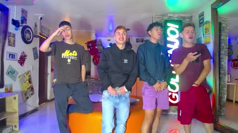 Snapshot of goldenjoi chatting on February 2025 12:43:02 PM GOLDENJOI online show from February 2025 12:43:02 PM