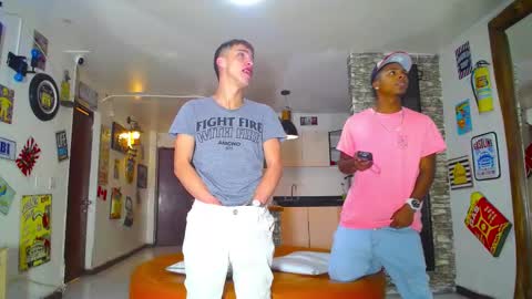 Snapshot of goldenjoi chatting on February 2025 12:33:02 PM GOLDENJOI online show from February 2025 12:33:02 PM