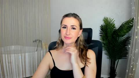 Olivia online show from January 2025 09:45:02 AM