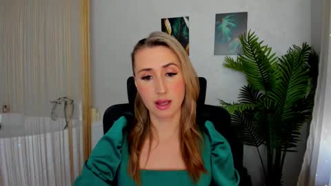 Olivia online show from February 2025 11:21:01 AM