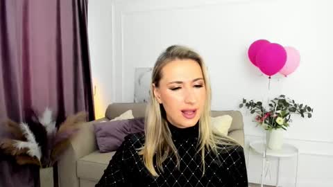 Olivia online show from September 2025 03:38:02 AM