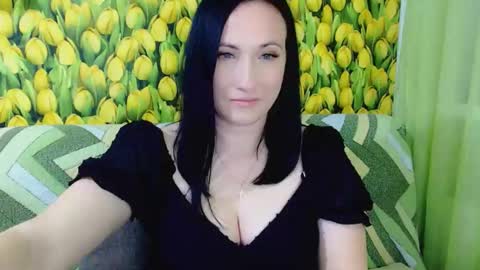 goldmoonn online show from April 2026 05:17:01 PM