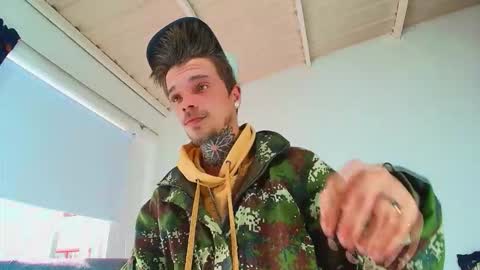 Goldy Loyal93 online show from September 2025 12:20:01 PM