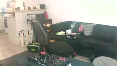 Snapshot of goldyguy011 chatting on June 2026 02:24:02 AM goldyguy011 online show from June 2026 02:24:02 AM