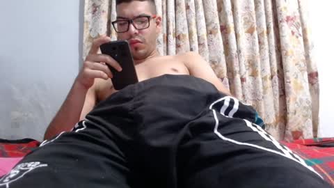 julin Andrs online show from February 2025 03:09:01 PM