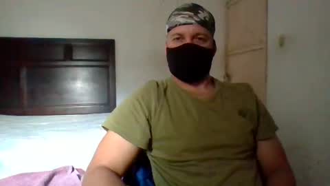 Snapshot of golons17 chatting on December 2025 08:36:02 PM golons17 online show from December 2025 08:36:02 PM