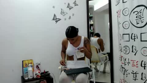 Snapshot of golositha26 chatting on January 2025 01:29:01 AM Valentina online show from January 2025 01:29:01 AM