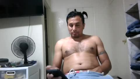 Snapshot of gomezdiazbobby chatting on June 2026 07:32:01 AM gomezdiazbobby online show from June 2026 07:32:01 AM