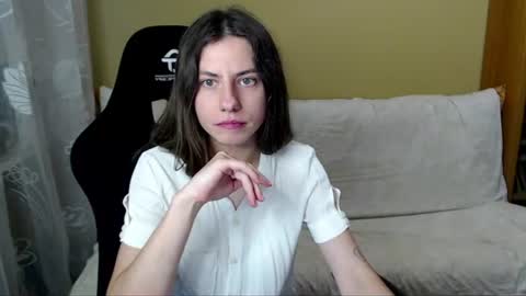 Snapshot of good__night chatting on July 2026 05:42:02 PM Elizabeth Effie online show from July 2026 05:42:02 PM
