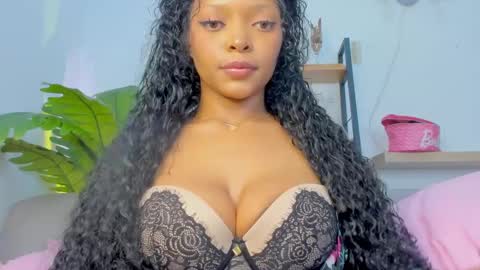 Snapshot of goofyshygirl1 chatting on February 2025 02:06:01 AM Dominique online show from February 2025 02:06:01 AM