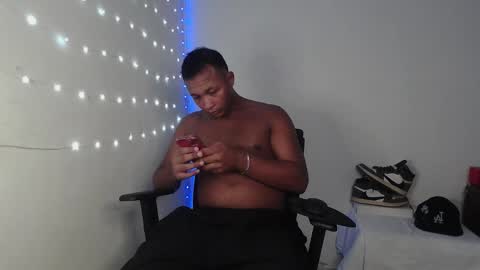 Snapshot of goos_cum chatting on September 2025 02:04:01 AM Goos online show from September 2025 02:04:01 AM