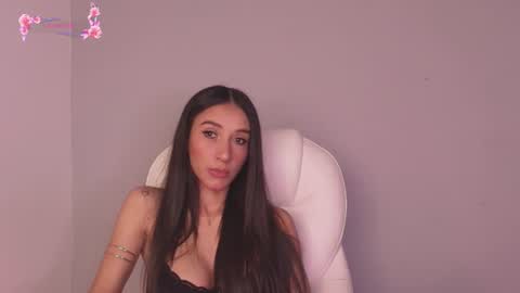 Snapshot of gorgeous_brunette chatting on June 2026 09:59:02 AM Rose online show from June 2026 09:59:02 AM