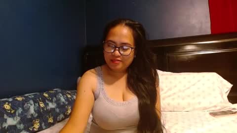 Snapshot of gorgeouslyn09 chatting on November 2025 10:41:01 PM gorgeouslyn09 online show from November 2025 10:41:01 PM