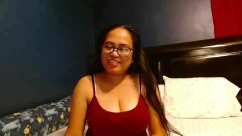 Snapshot of gorgeouslyn09 chatting on December 2025 10:38:01 PM gorgeouslyn09 online show from December 2025 10:38:01 PM