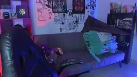 Engel   Please help me to reach 50 thumbs up online show from October 2025 01:28:01 AM