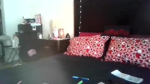 Snapshot of gothbaby305 chatting on May 2026 06:09:01 PM gothbaby305 online show from May 2026 06:09:01 PM