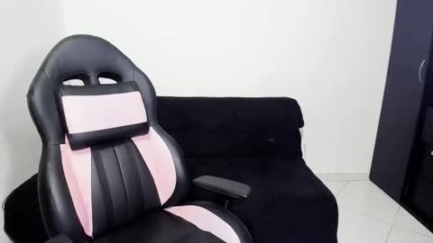 Snapshot of gothic9goddes chatting on January 2025 02:18:01 AM GG online show from January 2025 02:18:01 AM