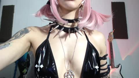        online show from January 2025 08:17:01 AM