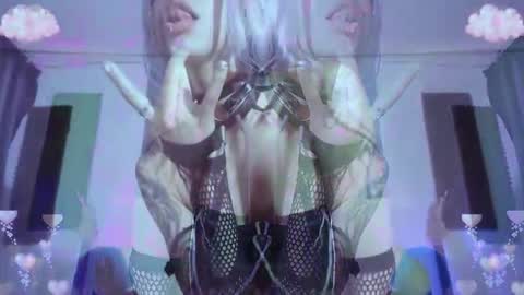        online show from November 2025 03:18:02 AM