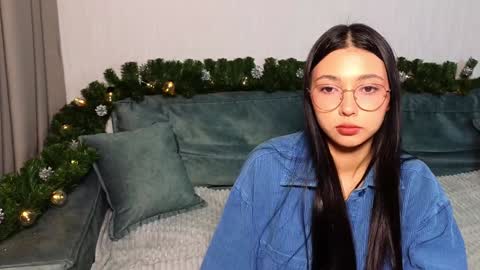 Snapshot of gothicxz chatting on December 2024 01:36:02 PM HIMORI AND LISAPVT NAKED online show from December 2024 01:36:02 PM