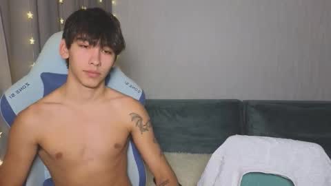 Snapshot of gothicxz chatting on October 2025 06:10:01 AM HIMORI AND LISAPVT NAKED online show from October 2025 06:10:01 AM