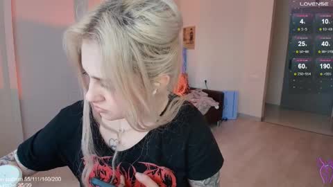 Snapshot of gothkittys chatting on April 2026 02:00:02 PM traumfrau Kira angel face devil eyes I SELL A LOT VIDEO IN GALLERY online show from April 2026 02:00:02 PM