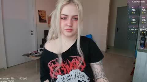 Snapshot of gothkittys chatting on April 2026 09:37:01 AM traumfrau Kira angel face devil eyes I SELL A LOT VIDEO IN GALLERY online show from April 2026 09:37:01 AM