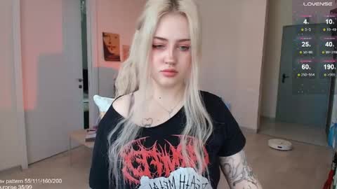 Snapshot of gothkittys chatting on April 2026 10:54:02 AM traumfrau Kira angel face devil eyes I SELL A LOT VIDEO IN GALLERY online show from April 2026 10:54:02 AM