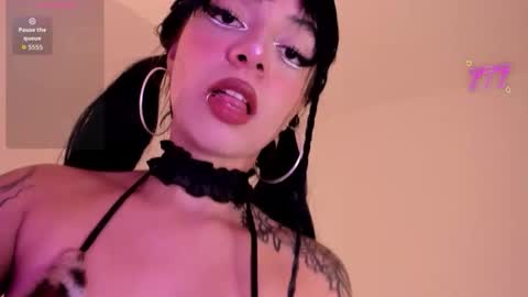 Violet online show from May 2026 10:52:02 PM
