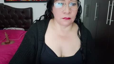 Snapshot of grace_mature_milf chatting on June 2026 09:44:02 AM grace_mature_milf online show from June 2026 09:44:02 AM