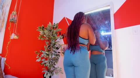 Snapshot of grace_miller19 chatting on February 2025 07:03:02 PM grace online show from February 2025 07:03:02 PM