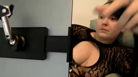 Snapshot of graceloves69 chatting on September 2025 10:37:01 AM Grace Loves online show from September 2025 10:37:01 AM